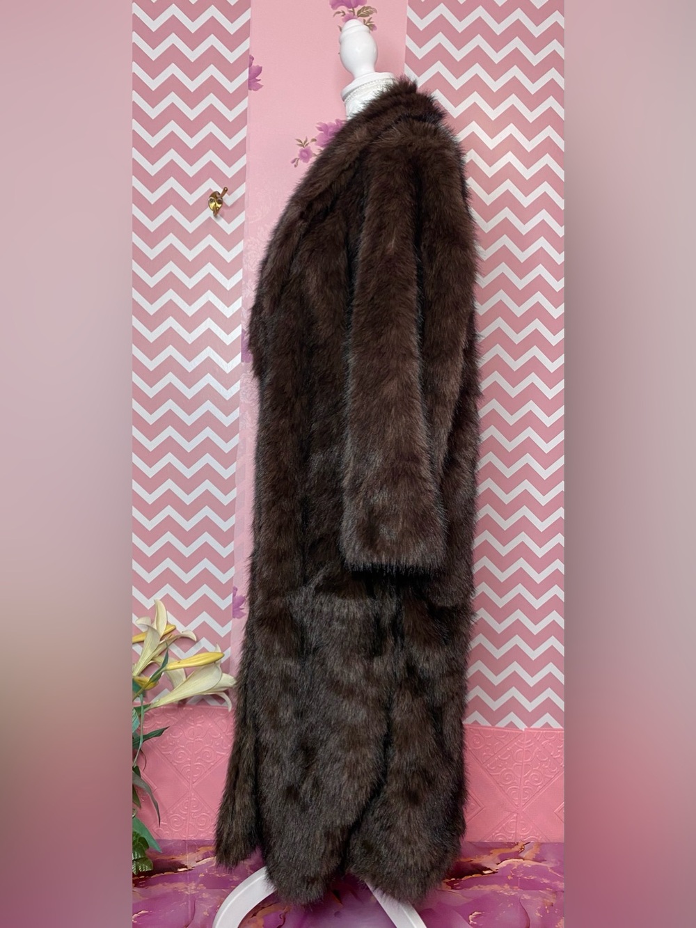 🎀🌷 Long Brown Luxurious Faux Fur Coat 🌷🎀 NWT - Picture 4 of 10